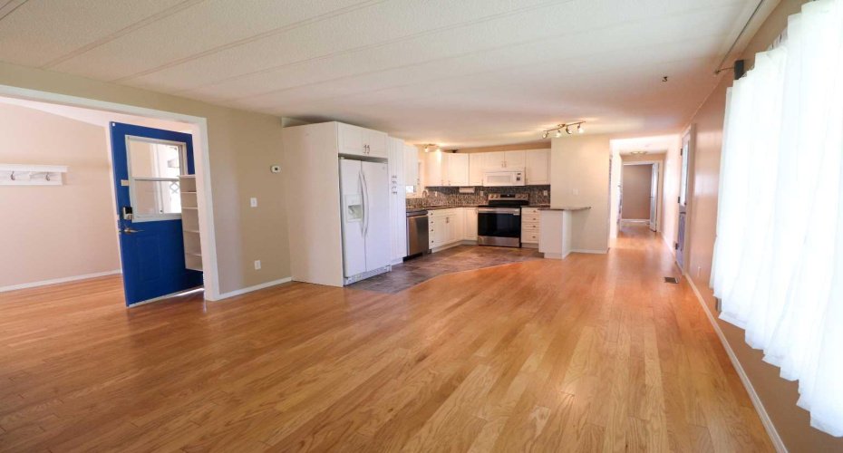 Living Room/Kitchen/Dining