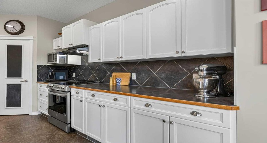 11 Chapala Square, Calgary, Alberta T2X 3T7, 4 Bedroom Bedrooms, 0 ,4 BathroomBathrooms,Residential,For Sale,Chapala,0,A2327382