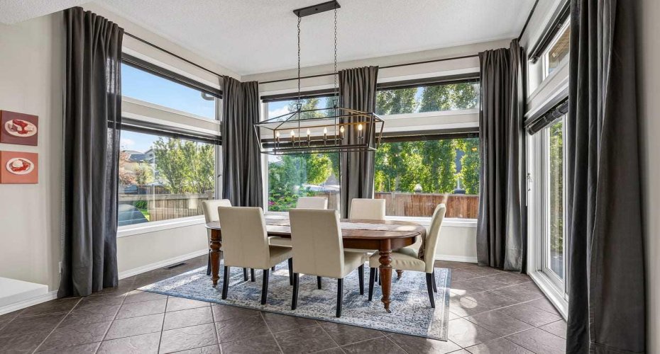 11 Chapala Square, Calgary, Alberta T2X 3T7, 4 Bedroom Bedrooms, 0 ,4 BathroomBathrooms,Residential,For Sale,Chapala,0,A2327382