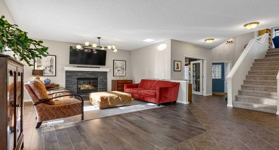 11 Chapala Square, Calgary, Alberta T2X 3T7, 4 Bedroom Bedrooms, 0 ,4 BathroomBathrooms,Residential,For Sale,Chapala,0,A2327382