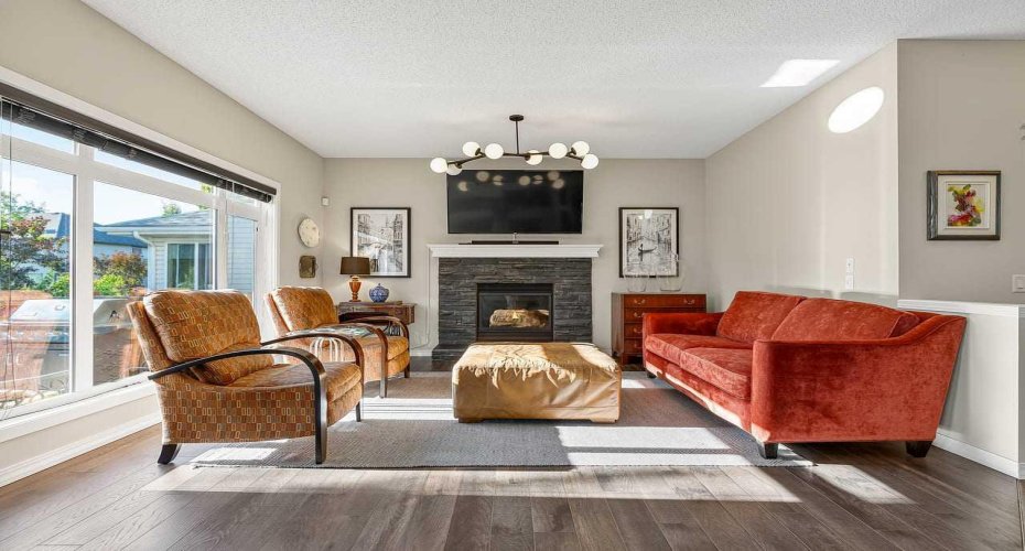 11 Chapala Square, Calgary, Alberta T2X 3T7, 4 Bedroom Bedrooms, 0 ,4 BathroomBathrooms,Residential,For Sale,Chapala,0,A2327382