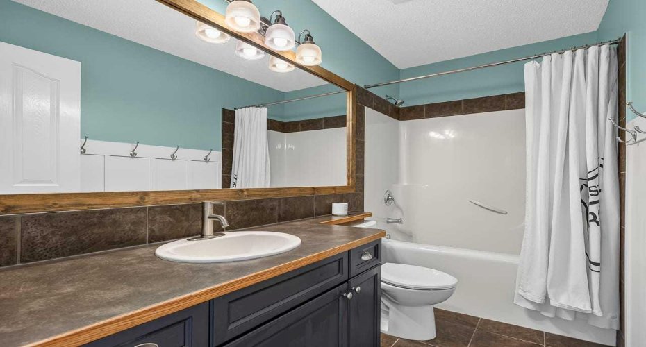 11 Chapala Square, Calgary, Alberta T2X 3T7, 4 Bedroom Bedrooms, 0 ,4 BathroomBathrooms,Residential,For Sale,Chapala,0,A2327382