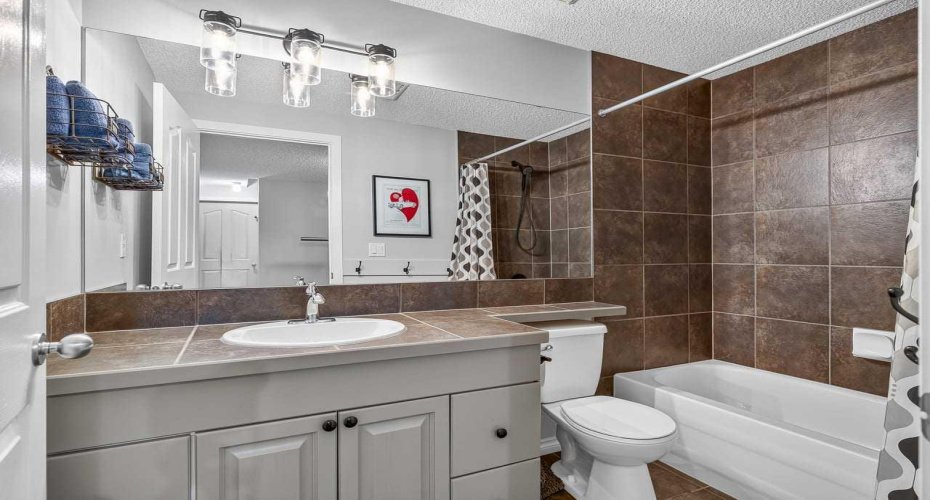 11 Chapala Square, Calgary, Alberta T2X 3T7, 4 Bedroom Bedrooms, 0 ,4 BathroomBathrooms,Residential,For Sale,Chapala,0,A2327382