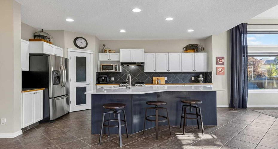 11 Chapala Square, Calgary, Alberta T2X 3T7, 4 Bedroom Bedrooms, 0 ,4 BathroomBathrooms,Residential,For Sale,Chapala,0,A2327382