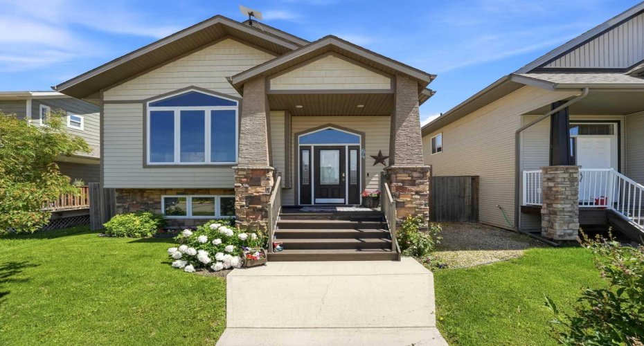84 Mackenzie Crescent, Lacombe, Alberta T4L 0B3, 4 Bedroom Bedrooms, 0 ,3 BathroomBathrooms,Residential,For Sale,Mackenzie,0,A2327385