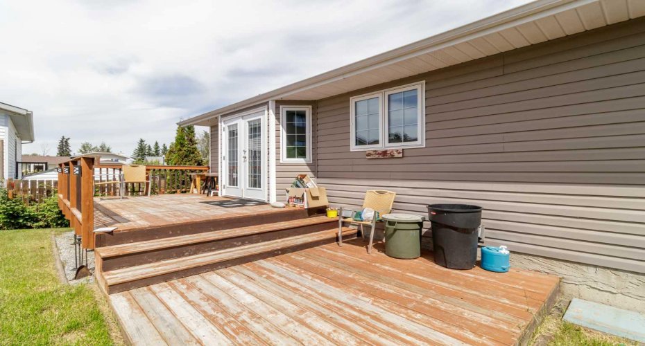 3 Pickering Close, Sylvan Lake, Alberta T4S 1K2, 5 Bedroom Bedrooms, 0 ,3 BathroomBathrooms,Residential,For Sale,Pickering,0,A2327400