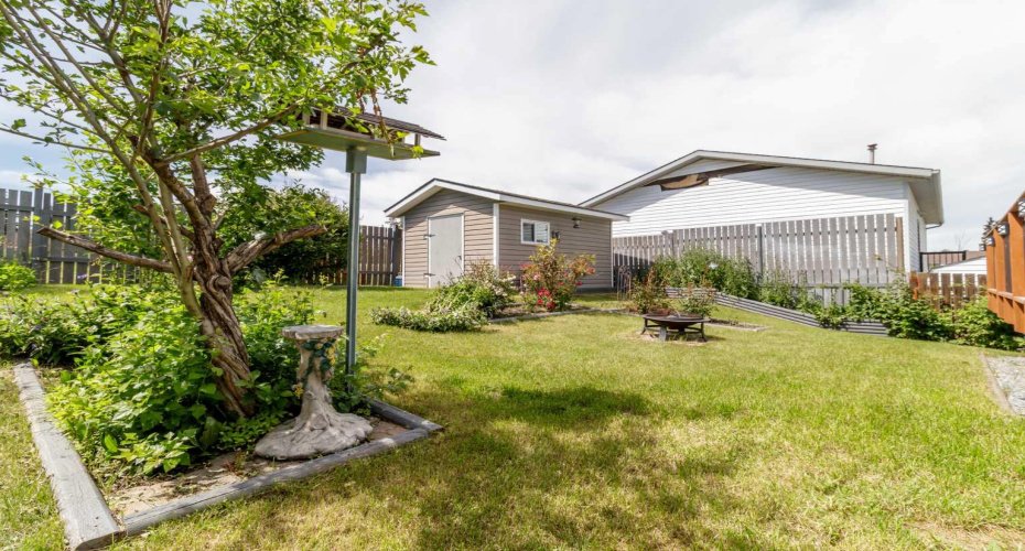 3 Pickering Close, Sylvan Lake, Alberta T4S 1K2, 5 Bedroom Bedrooms, 0 ,3 BathroomBathrooms,Residential,For Sale,Pickering,0,A2327400