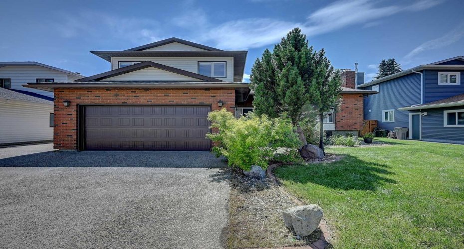 9513 62 Avenue, Grande Prairie, Alberta T8W2E1, 3 Bedroom Bedrooms, 0 ,4 BathroomBathrooms,Residential,For Sale,62,0,A2327419