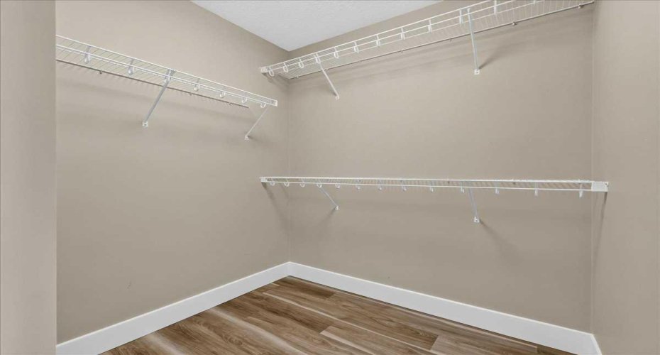 77 Spruce Place, Calgary, Alberta T3C 3X6, 2 Bedroom Bedrooms, 0 ,2 BathroomBathrooms,Residential,For Sale,Spruce,0,A2327430