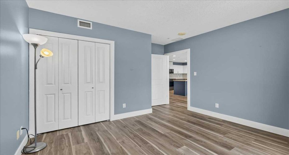 77 Spruce Place, Calgary, Alberta T3C 3X6, 2 Bedroom Bedrooms, 0 ,2 BathroomBathrooms,Residential,For Sale,Spruce,0,A2327430