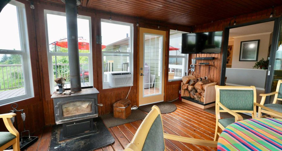 11514 101 Street, Peace River, Alberta T8S 1L9, 5 Bedroom Bedrooms, 0 ,3 BathroomBathrooms,Residential,For Sale,101,0,A2327432