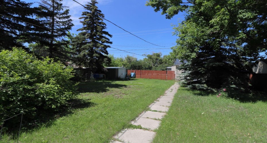 2214 22 Street, Nanton, Alberta T0L 1R0, 3 Bedroom Bedrooms, 0 ,1 BathroomBathrooms,Residential,For Sale,22,0,A2327434