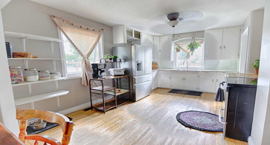 210 7 Street, Vauxhall, Alberta T0K2K0, 4 Bedroom Bedrooms, 0 ,1 BathroomBathrooms,Residential,For Sale,7,0,A2327449