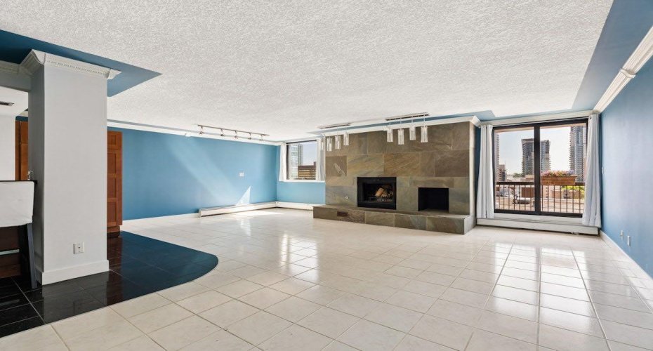 215 14 Avenue, Calgary, Alberta T2R0M2, 2 Bedroom Bedrooms, 0 ,2 BathroomBathrooms,Residential,For Sale,14,0,A2327459