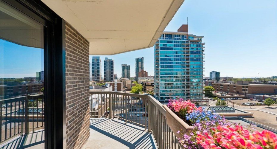 215 14 Avenue, Calgary, Alberta T2R0M2, 2 Bedroom Bedrooms, 0 ,2 BathroomBathrooms,Residential,For Sale,14,0,A2327459