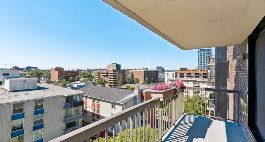 215 14 Avenue, Calgary, Alberta T2R0M2, 2 Bedroom Bedrooms, 0 ,2 BathroomBathrooms,Residential,For Sale,14,0,A2327459
