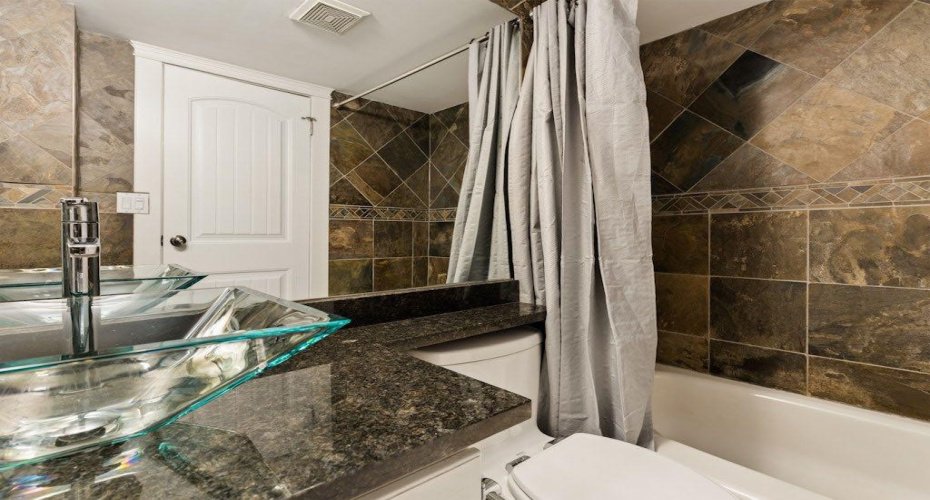 215 14 Avenue, Calgary, Alberta T2R0M2, 2 Bedroom Bedrooms, 0 ,2 BathroomBathrooms,Residential,For Sale,14,0,A2327459
