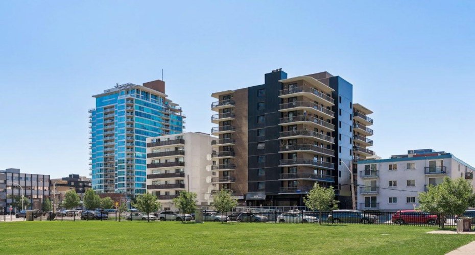 215 14 Avenue, Calgary, Alberta T2R0M2, 2 Bedroom Bedrooms, 0 ,2 BathroomBathrooms,Residential,For Sale,14,0,A2327459