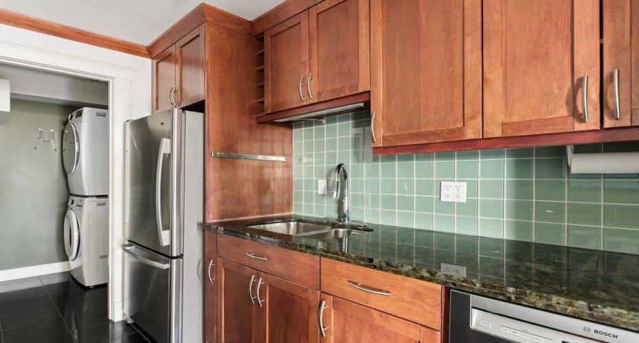 215 14 Avenue, Calgary, Alberta T2R0M2, 2 Bedroom Bedrooms, 0 ,2 BathroomBathrooms,Residential,For Sale,14,0,A2327459