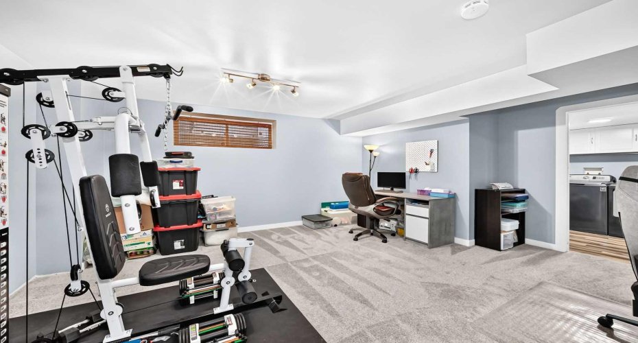 22 Everwillow Circle, Calgary, Alberta T2V4V2, 2 Bedroom Bedrooms, 0 ,4 BathroomBathrooms,Residential,For Sale,Everwillow,0,A2327463
