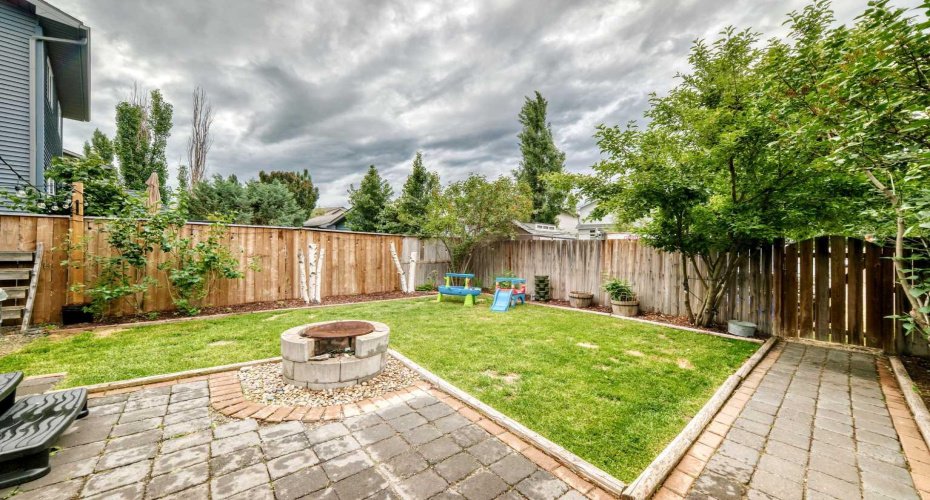 22 Everwillow Circle, Calgary, Alberta T2V4V2, 2 Bedroom Bedrooms, 0 ,4 BathroomBathrooms,Residential,For Sale,Everwillow,0,A2327463