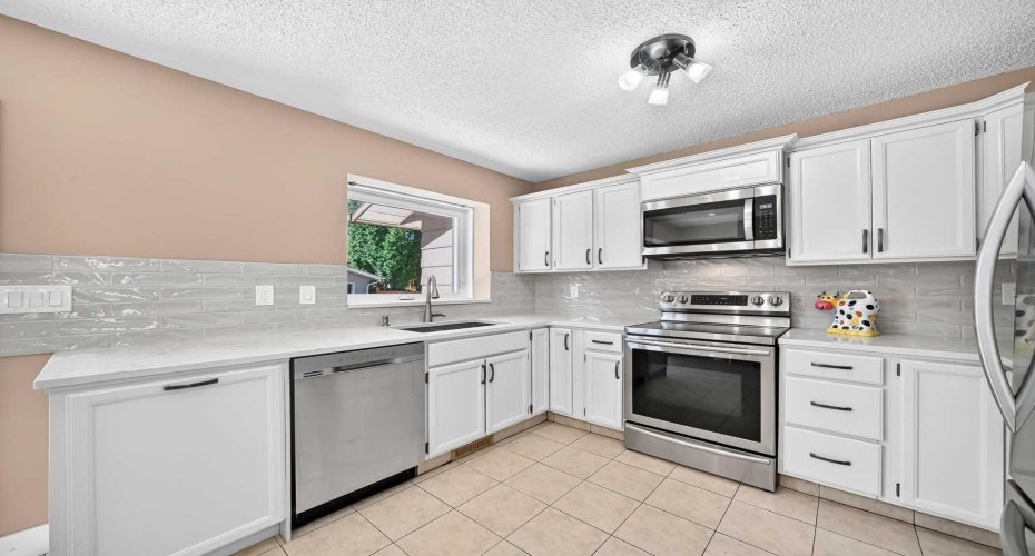 12 Sunvale Mews, Calgary, Alberta T2X 2P5, 4 Bedroom Bedrooms, 0 ,3 BathroomBathrooms,Residential,For Sale,Sunvale,0,A2327465