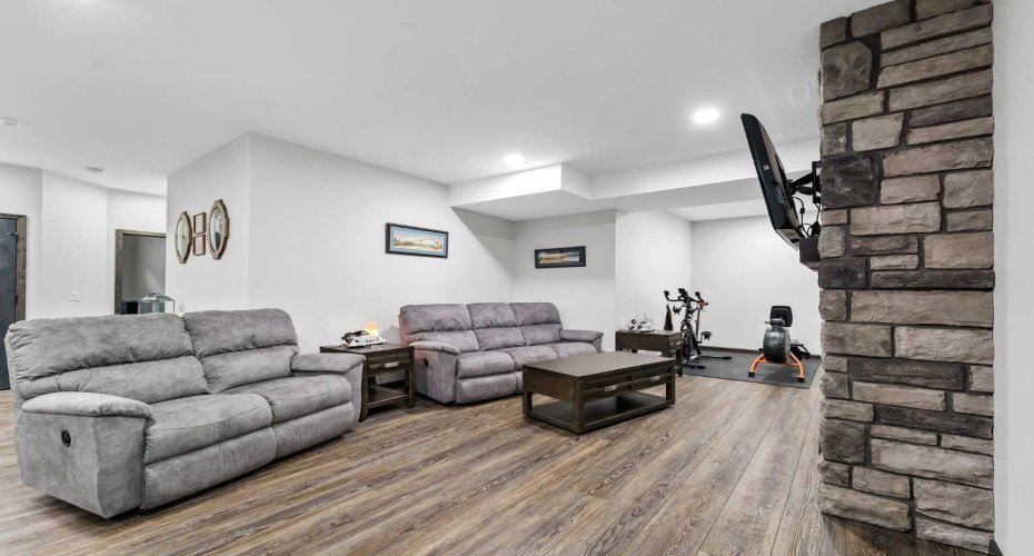 215 Hamptons Crescent, Medicine Hat, Alberta T1B0P4, 5 Bedroom Bedrooms, 0 ,4 BathroomBathrooms,Residential,For Sale,Hamptons,0,A2327468