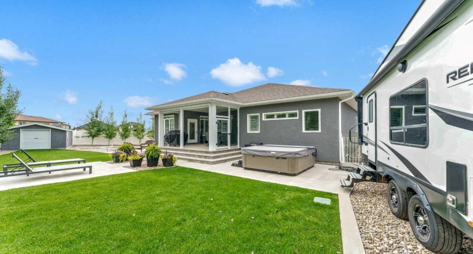 215 Hamptons Crescent, Medicine Hat, Alberta T1B0P4, 5 Bedroom Bedrooms, 0 ,4 BathroomBathrooms,Residential,For Sale,Hamptons,0,A2327468