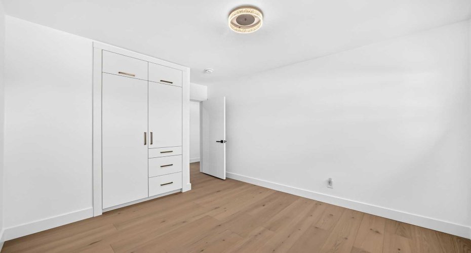 4932 8 Avenue, Calgary, Alberta T3C 0H3, 4 Bedroom Bedrooms, 0 ,2 BathroomBathrooms,Residential,For Sale,8,0,A2327478