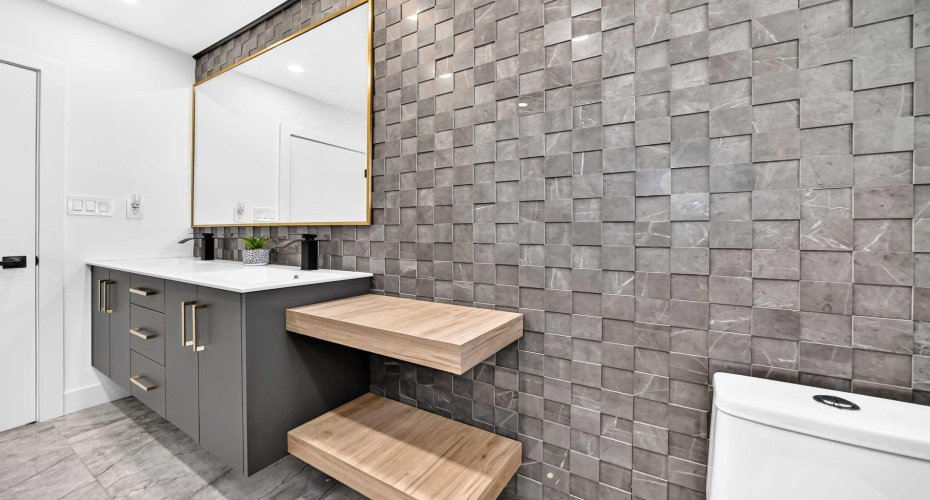 4932 8 Avenue, Calgary, Alberta T3C 0H3, 4 Bedroom Bedrooms, 0 ,2 BathroomBathrooms,Residential,For Sale,8,0,A2327478