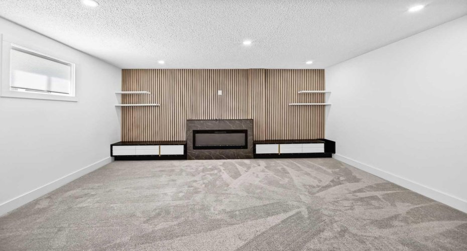 4932 8 Avenue, Calgary, Alberta T3C 0H3, 4 Bedroom Bedrooms, 0 ,2 BathroomBathrooms,Residential,For Sale,8,0,A2327478