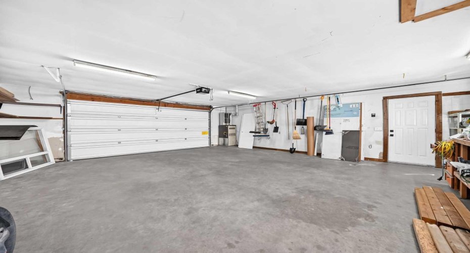 4932 8 Avenue, Calgary, Alberta T3C 0H3, 4 Bedroom Bedrooms, 0 ,2 BathroomBathrooms,Residential,For Sale,8,0,A2327478