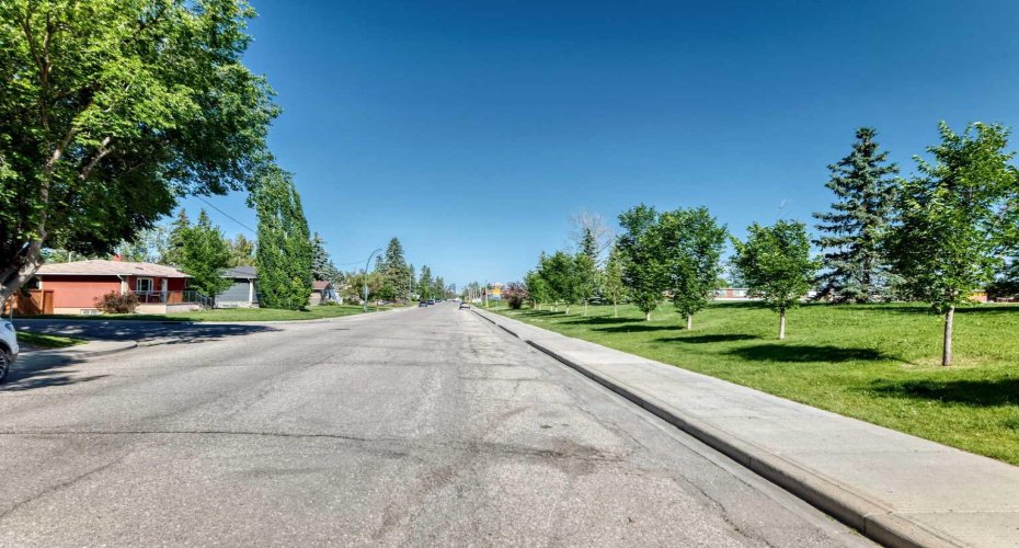 4932 8 Avenue, Calgary, Alberta T3C 0H3, 4 Bedroom Bedrooms, 0 ,2 BathroomBathrooms,Residential,For Sale,8,0,A2327478