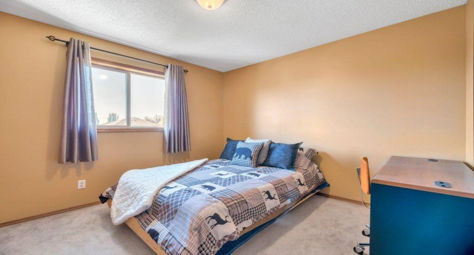 7 Springs Crescent, Airdrie, Alberta T4A 2C2, 3 Bedroom Bedrooms, 0 ,3 BathroomBathrooms,Residential,For Sale,Springs,0,A2327506