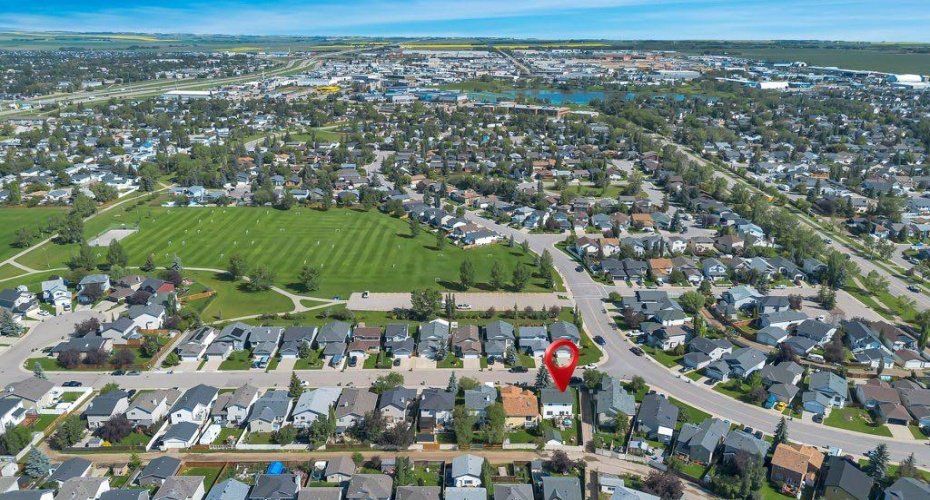 7 Springs Crescent, Airdrie, Alberta T4A 2C2, 3 Bedroom Bedrooms, 0 ,3 BathroomBathrooms,Residential,For Sale,Springs,0,A2327506