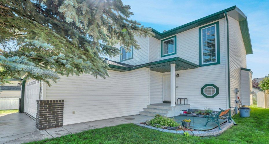 7 Springs Crescent, Airdrie, Alberta T4A 2C2, 3 Bedroom Bedrooms, 0 ,3 BathroomBathrooms,Residential,For Sale,Springs,0,A2327506