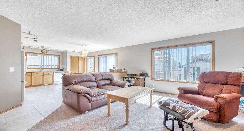 7 Springs Crescent, Airdrie, Alberta T4A 2C2, 3 Bedroom Bedrooms, 0 ,3 BathroomBathrooms,Residential,For Sale,Springs,0,A2327506