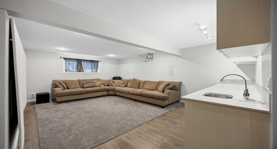 1019 Shantz Place, Crossfield, Alberta T0M0S0, 3 Bedroom Bedrooms, 0 ,4 BathroomBathrooms,Residential,For Sale,Shantz,0,A2327535