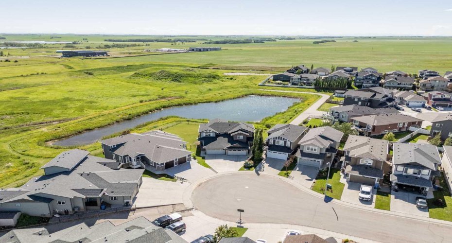1019 Shantz Place, Crossfield, Alberta T0M0S0, 3 Bedroom Bedrooms, 0 ,4 BathroomBathrooms,Residential,For Sale,Shantz,0,A2327535