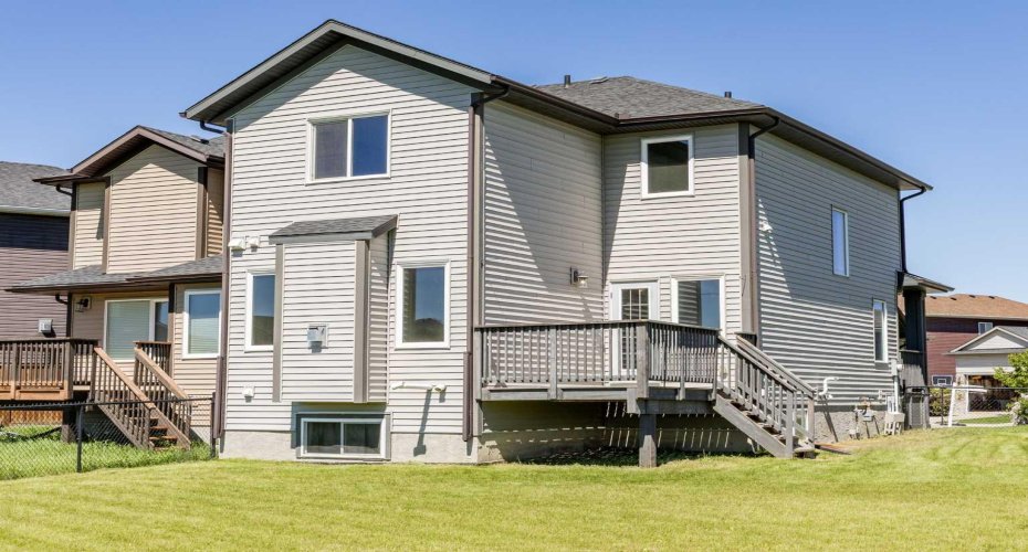 1019 Shantz Place, Crossfield, Alberta T0M0S0, 3 Bedroom Bedrooms, 0 ,4 BathroomBathrooms,Residential,For Sale,Shantz,0,A2327535