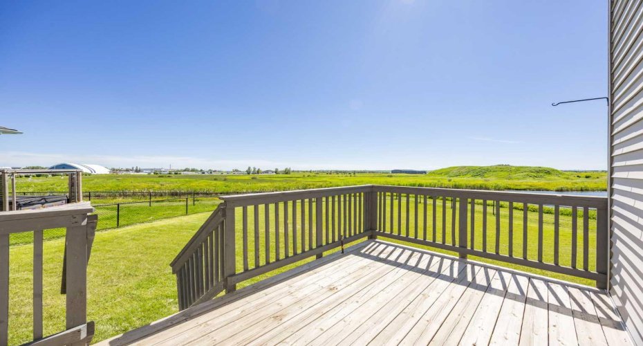 1019 Shantz Place, Crossfield, Alberta T0M0S0, 3 Bedroom Bedrooms, 0 ,4 BathroomBathrooms,Residential,For Sale,Shantz,0,A2327535