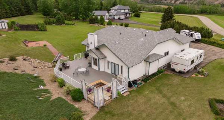 26110 Highway 11, Rural Red Deer County, Alberta T4E1C2, 3 Bedroom Bedrooms, 0 ,3 BathroomBathrooms,Residential,For Sale,Highway 11,0,A2327541