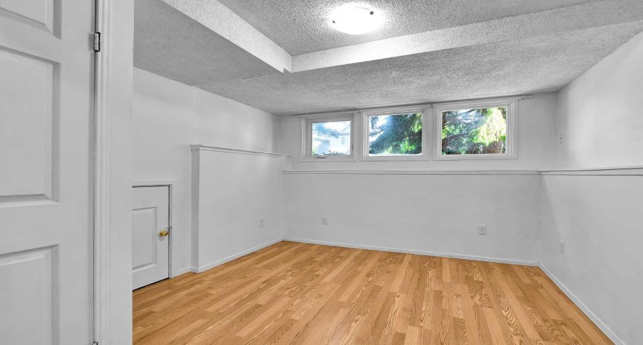 43 Taraglen Road, Calgary, Alberta T3J 2N8, 6 Bedroom Bedrooms, 0 ,2 BathroomBathrooms,Residential,For Sale,Taraglen,0,A2327550
