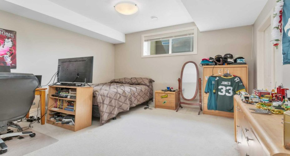15 Liberty Place, Sylvan Lake, Alberta T4S 0A2, 5 Bedroom Bedrooms, 0 ,3 BathroomBathrooms,Residential,For Sale,Liberty,0,A2327554