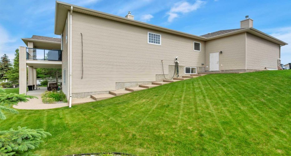 15 Liberty Place, Sylvan Lake, Alberta T4S 0A2, 5 Bedroom Bedrooms, 0 ,3 BathroomBathrooms,Residential,For Sale,Liberty,0,A2327554