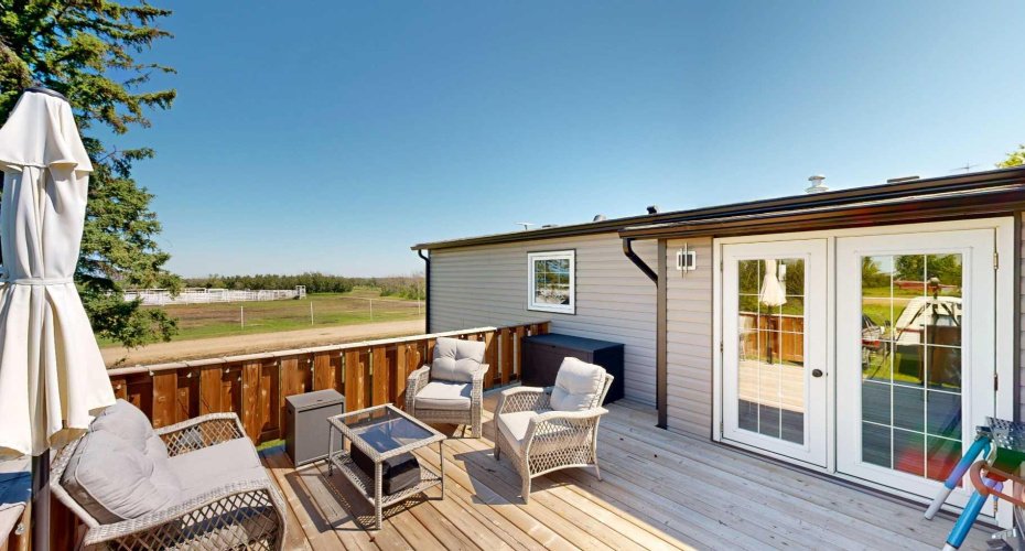 222 Berry Street, Halkirk, Alberta T0C 1M0, 3 Bedroom Bedrooms, 0 ,2 BathroomBathrooms,Residential,For Sale,Berry Street,0,A2327558