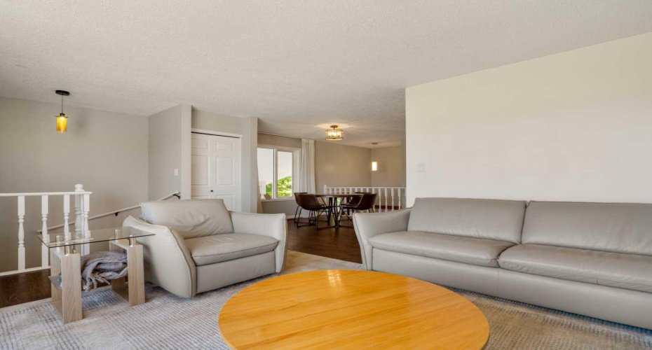 2128 18 Avenue, Coaldale, Alberta T1M 1K6, 3 Bedroom Bedrooms, 0 ,3 BathroomBathrooms,Residential,For Sale,18,0,A2327570