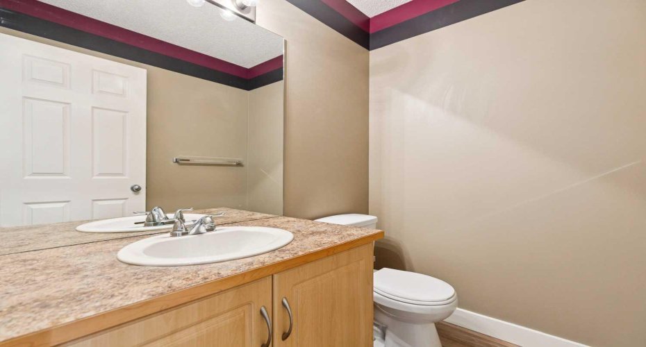 225 West Lakeview Drive, Chestermere, Alberta T1X1S1, 3 Bedrooms Bedrooms, ,3 BathroomsBathrooms,Residential,For Sale,West Lakeview,A2327594