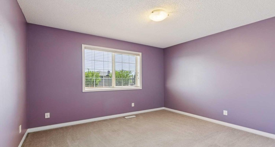 225 West Lakeview Drive, Chestermere, Alberta T1X1S1, 3 Bedrooms Bedrooms, ,3 BathroomsBathrooms,Residential,For Sale,West Lakeview,A2327594