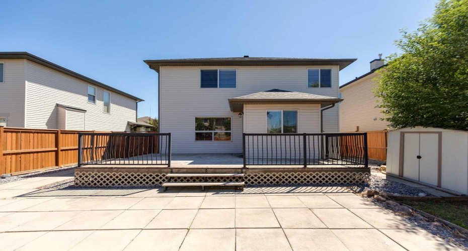 225 West Lakeview Drive, Chestermere, Alberta T1X1S1, 3 Bedrooms Bedrooms, ,3 BathroomsBathrooms,Residential,For Sale,West Lakeview,A2327594
